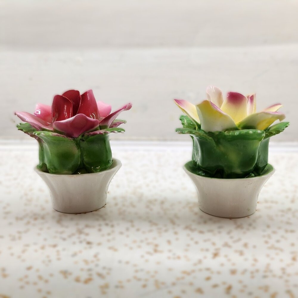Vintage Flower Salt & Pepper Shaker Set